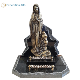 Statue Vierge Roses granit bords bruts 30x34cm
